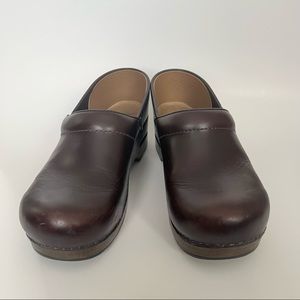 Dansko brown leather clog size 40 8.5-9 US